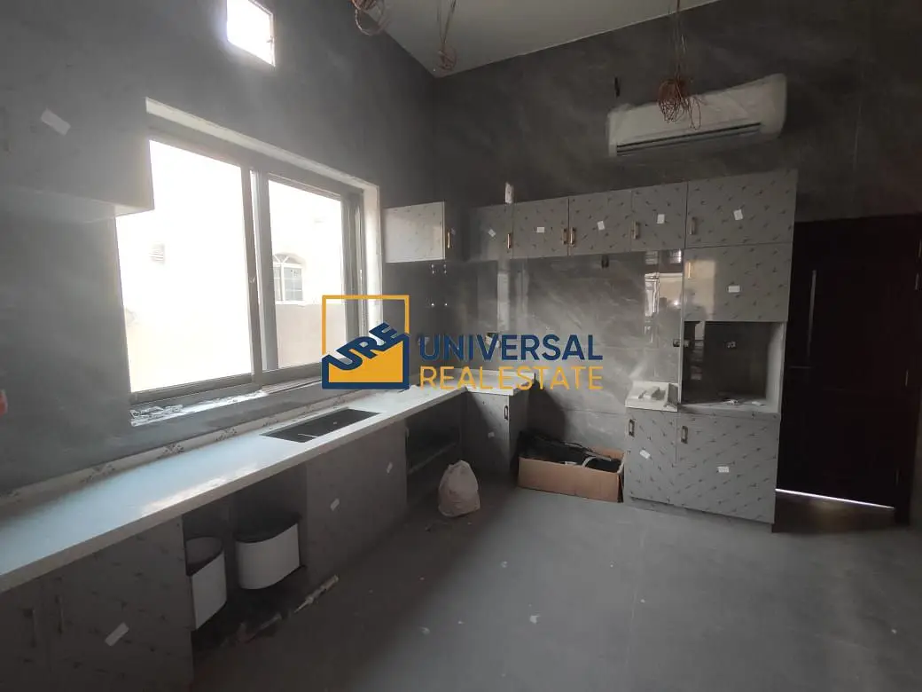 Spacious villa 7 bedrooms | brand new | Excellent location