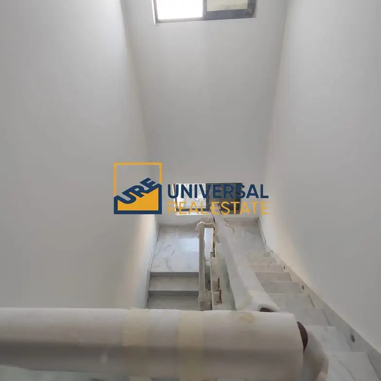 Spacious villa 7 bedrooms | brand new | Excellent location