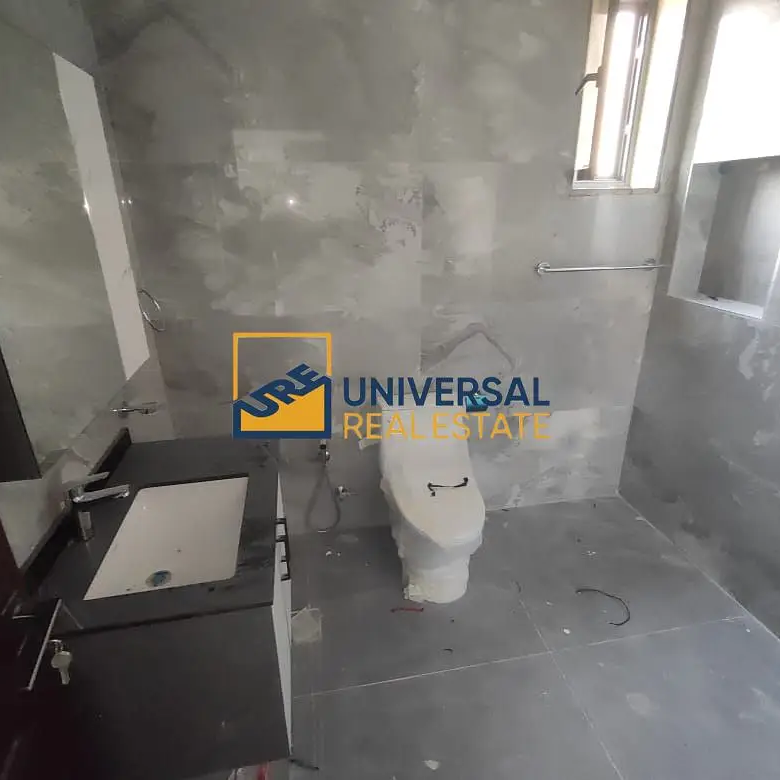 Spacious villa 7 bedrooms | brand new | Excellent location