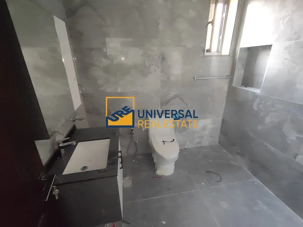 Spacious villa 7 bedrooms | brand new | Excellent location