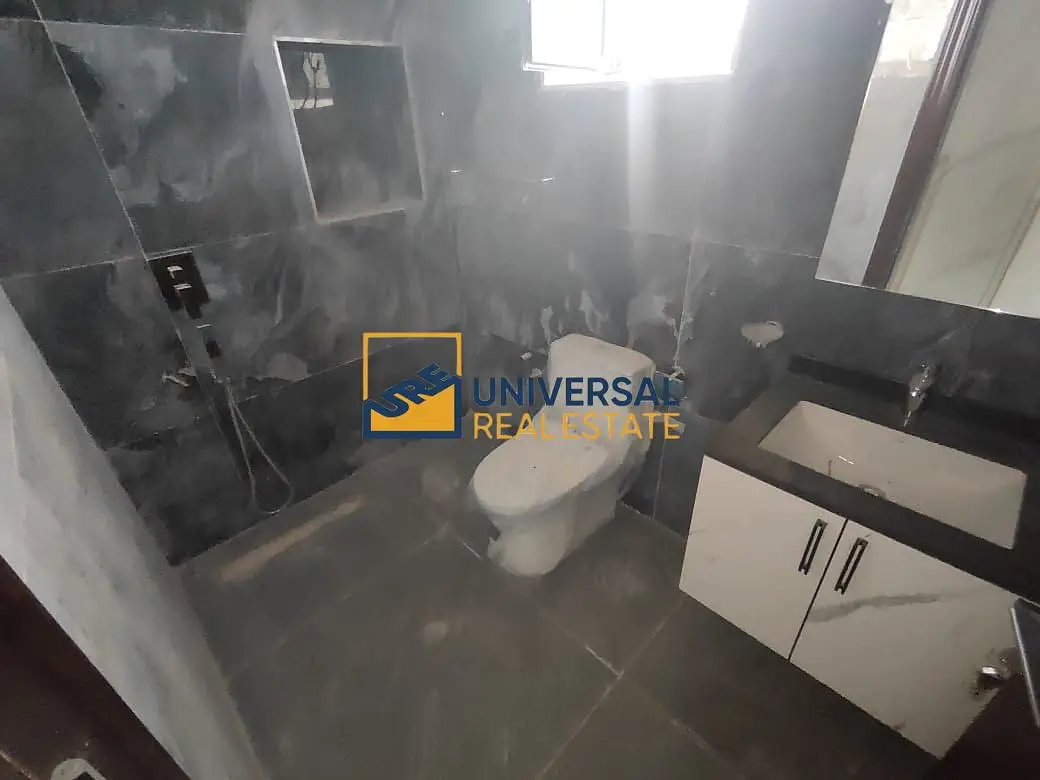 Spacious villa 7 bedrooms | brand new | Excellent location
