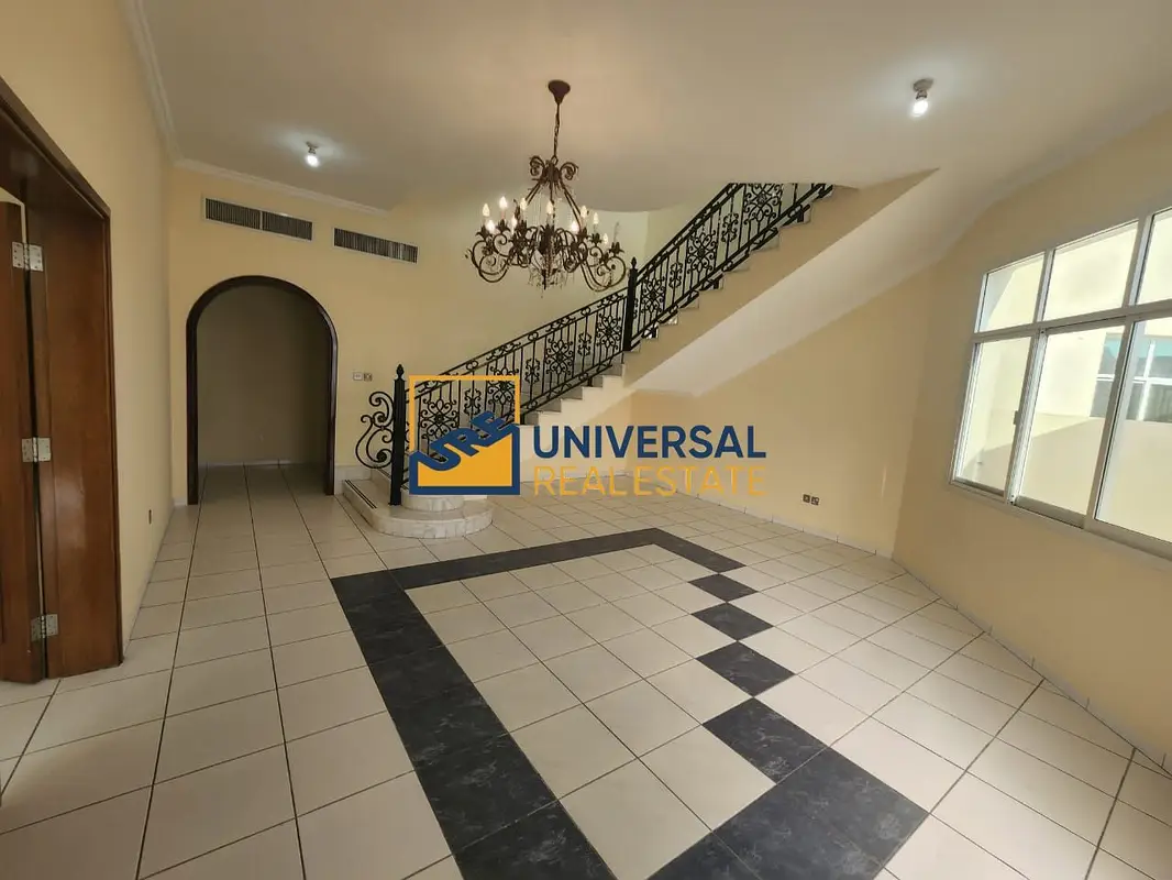 Spacious Villa 6 master Bedrooms | Prime Location