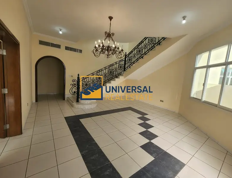 Spacious Villa 6 master Bedrooms | Prime Location