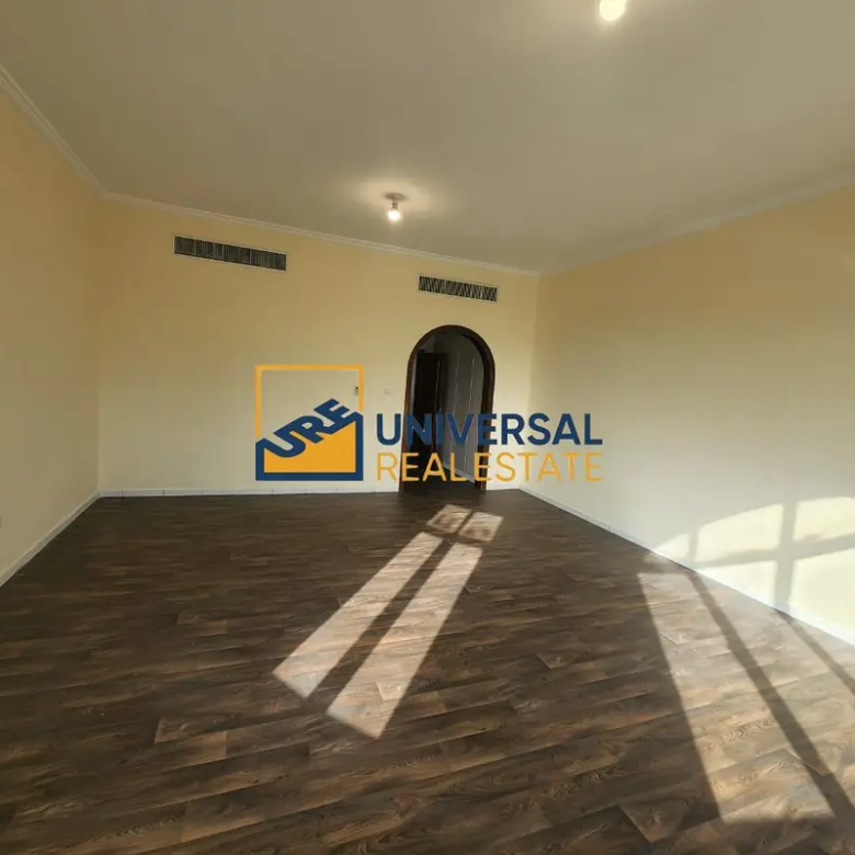Spacious Villa 6 master Bedrooms | Prime Location