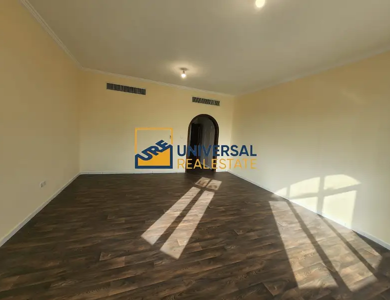 Spacious Villa 6 master Bedrooms | Prime Location
