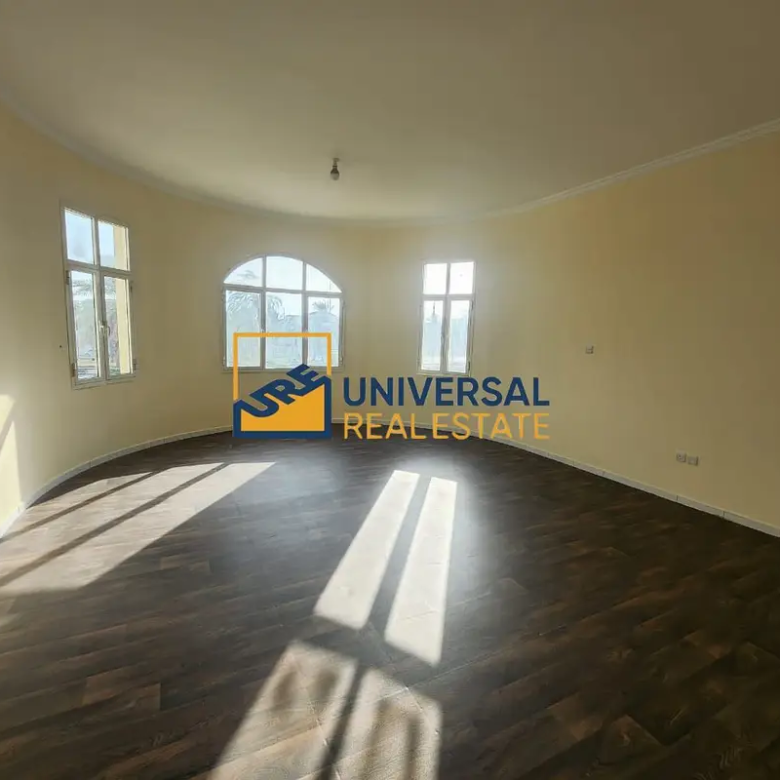 Spacious Villa 6 master Bedrooms | Prime Location