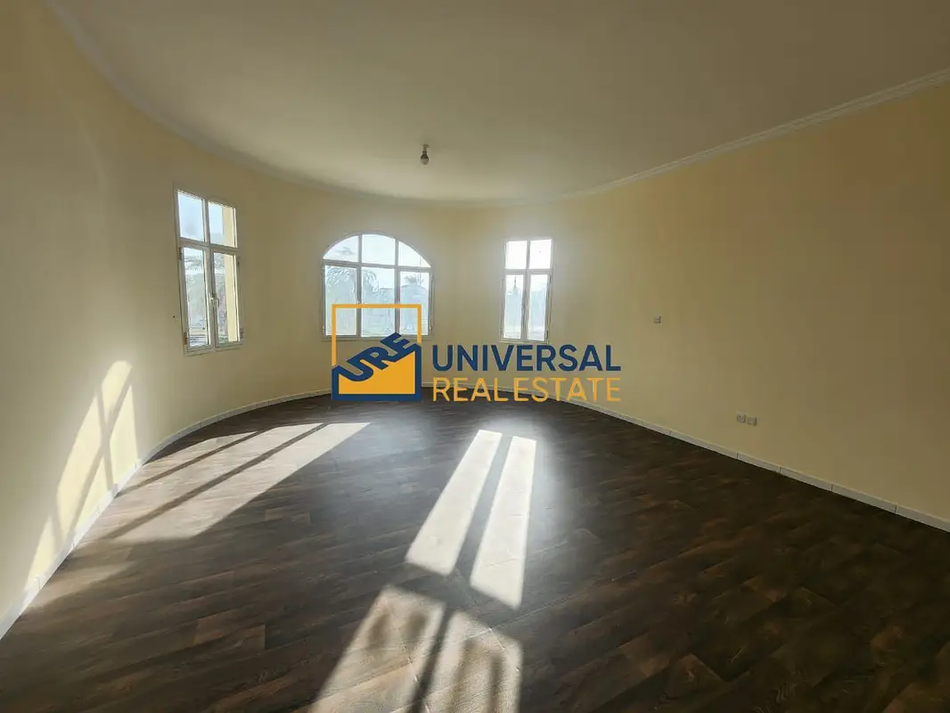 Spacious Villa 6 master Bedrooms | Prime Location