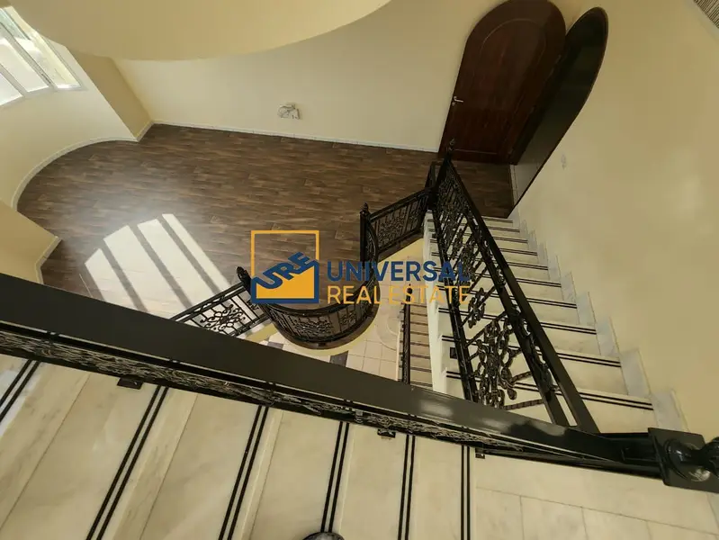 Spacious Villa 6 master Bedrooms | Prime Location