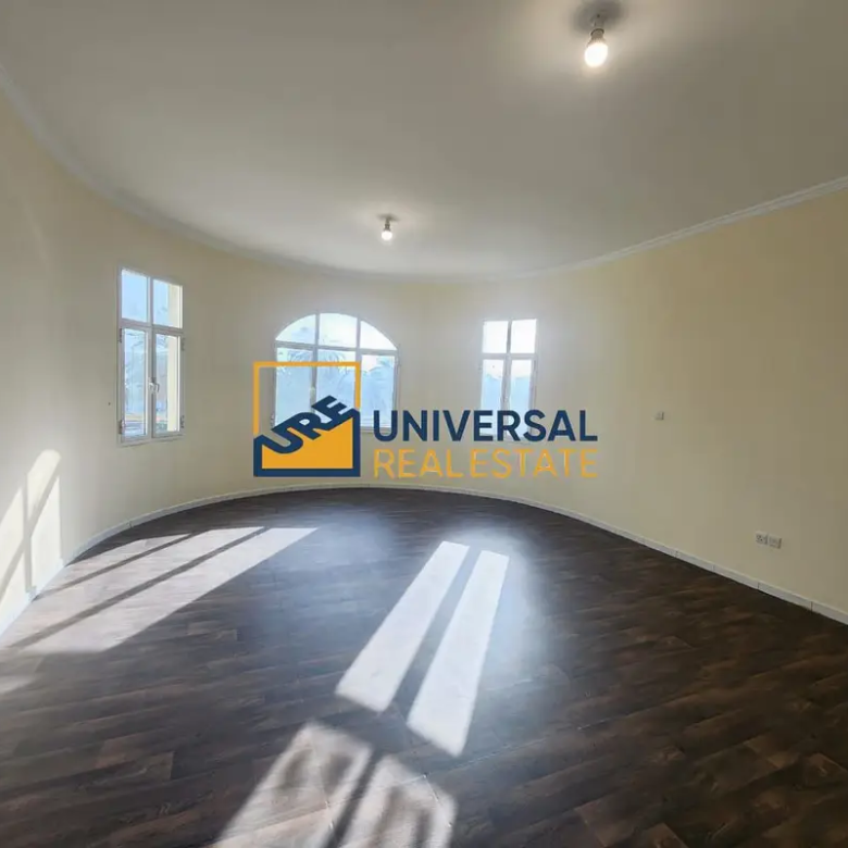 Spacious Villa 6 master Bedrooms | Prime Location