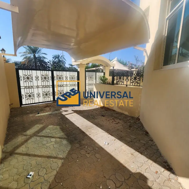 Spacious Villa 6 master Bedrooms | Prime Location