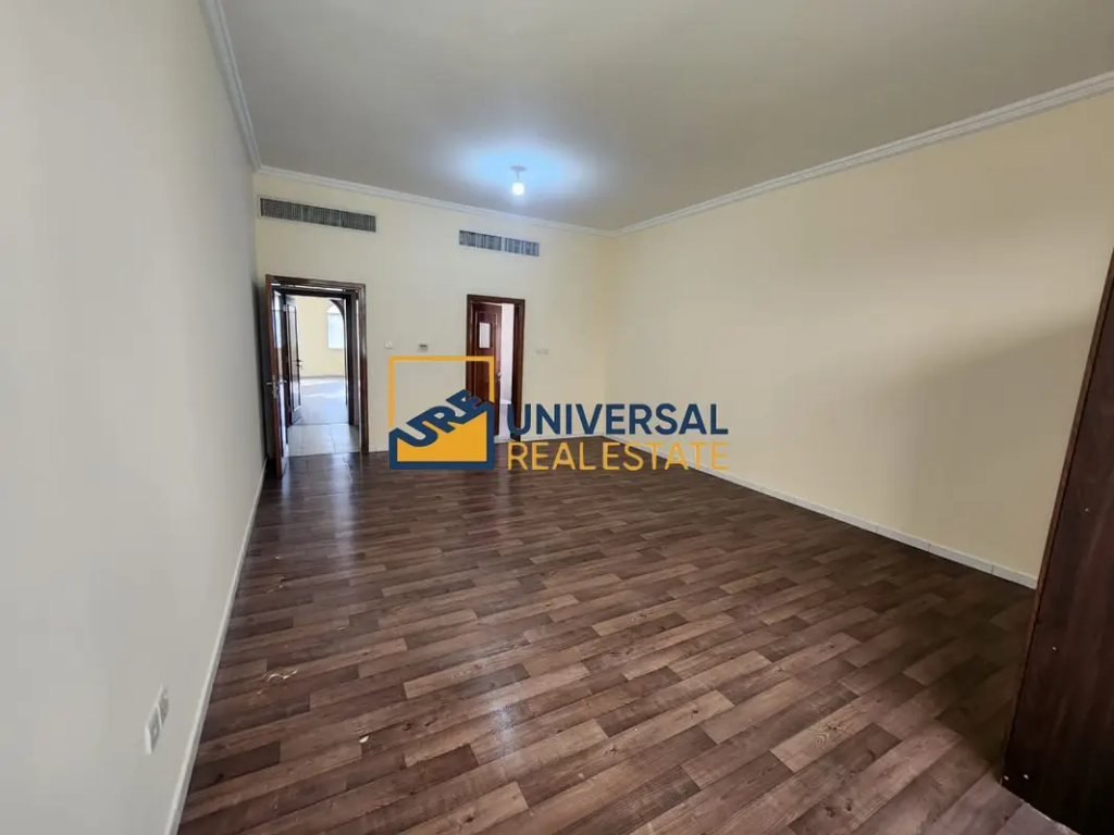 Spacious Villa 6 master Bedrooms | Prime Location
