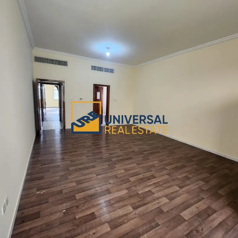 Spacious Villa 6 master Bedrooms | Prime Location