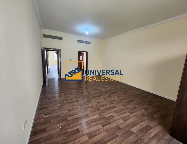 Spacious Villa 6 master Bedrooms | Prime Location