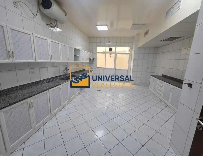 Spacious Villa 6 master Bedrooms | Prime Location