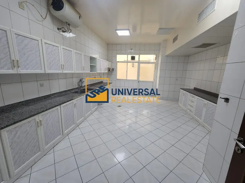 Spacious Villa 6 master Bedrooms | Prime Location