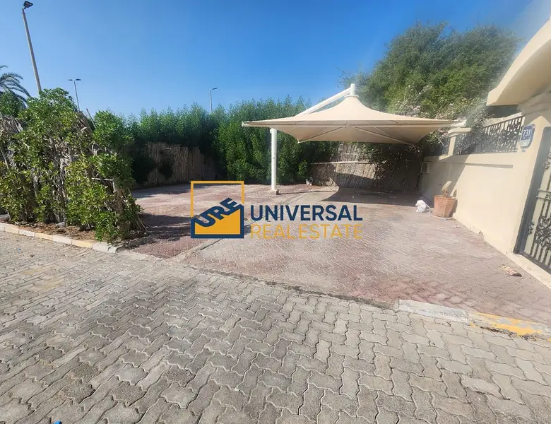 Spacious Villa 6 master Bedrooms | Prime Location