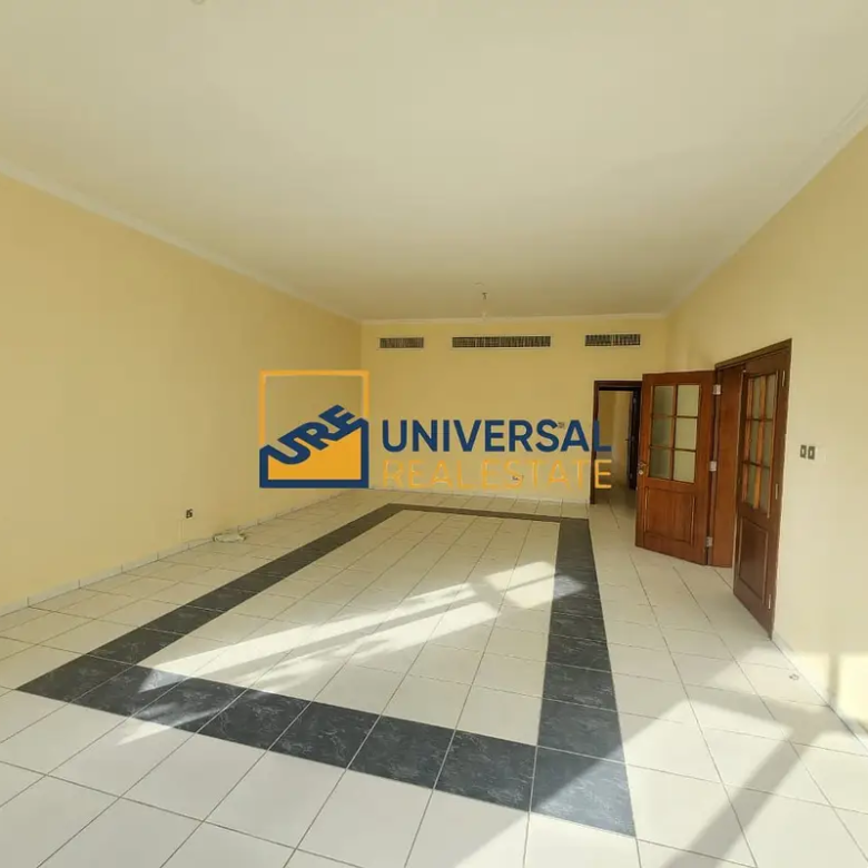 Spacious Villa 6 master Bedrooms | Prime Location