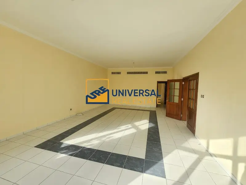 Spacious Villa 6 master Bedrooms | Prime Location
