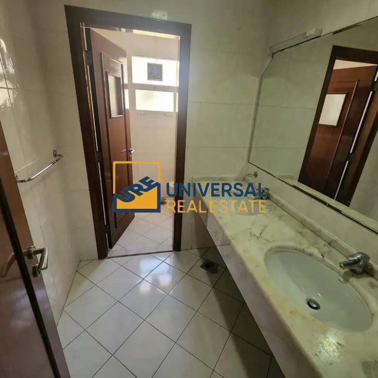Spacious Villa 6 master Bedrooms | Prime Location