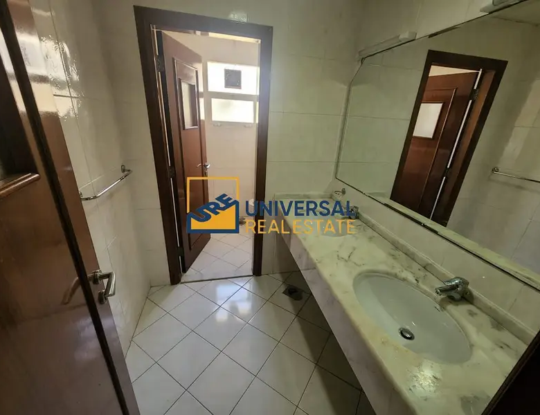 Spacious Villa 6 master Bedrooms | Prime Location
