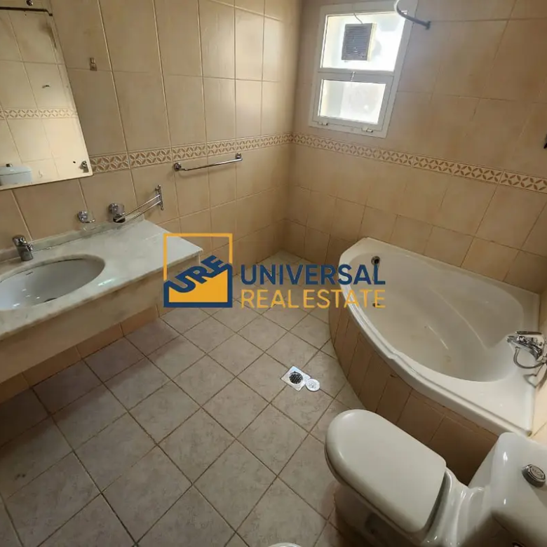 Spacious Villa 6 master Bedrooms | Prime Location