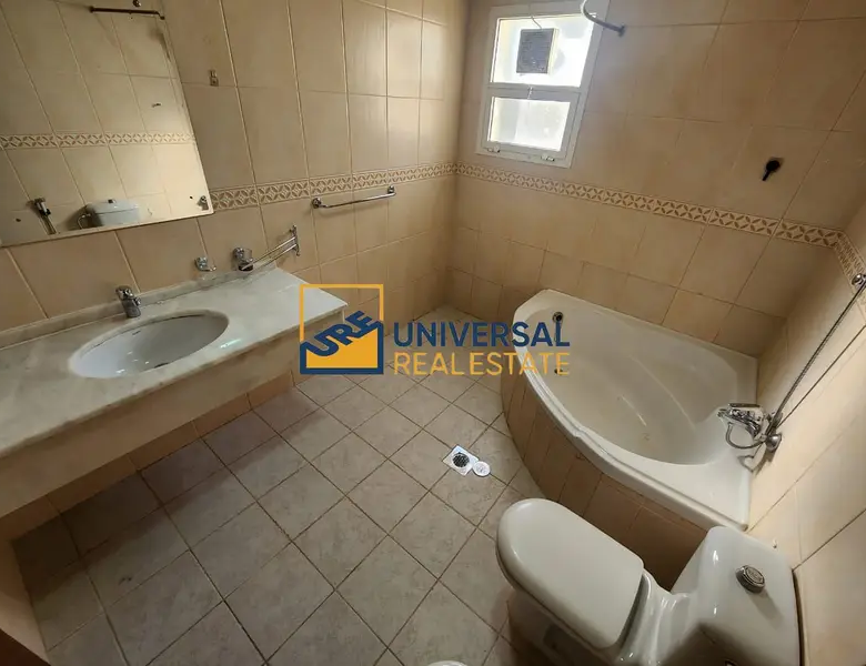 Spacious Villa 6 master Bedrooms | Prime Location