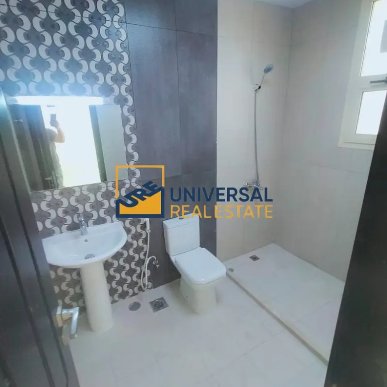 Spacious Villa 7 Bedrooms | Prime Location | Driver's room
