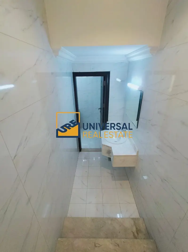 Spacious Villa 7 Bedrooms | Prime Location | Driver's room