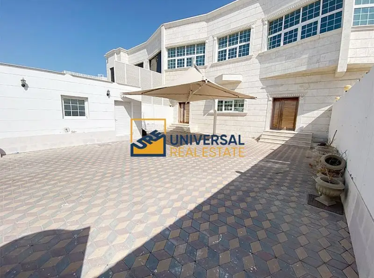 Spacious 5 Bedrooms | Prime Location |