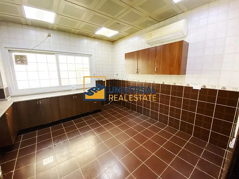 Spacious 5 Bedrooms | Prime Location |