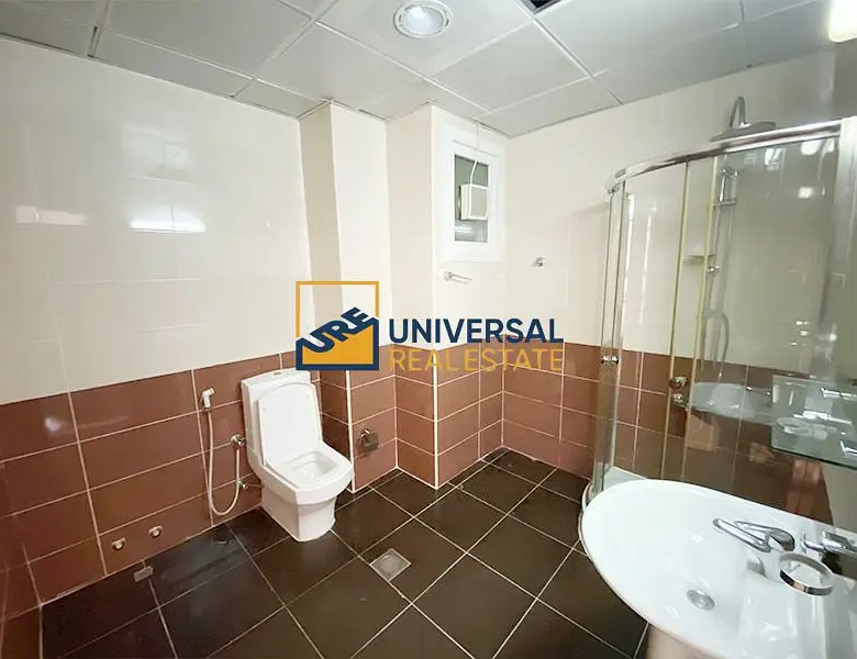 Spacious 5 Bedrooms | Prime Location |