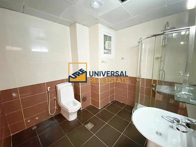 Spacious 5 Bedrooms | Prime Location |