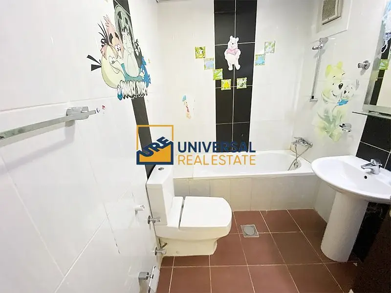 Spacious 5 Bedrooms | Prime Location |