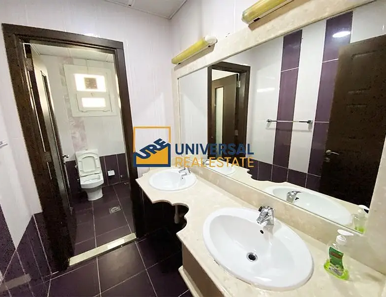 Spacious 5 Bedrooms | Prime Location |